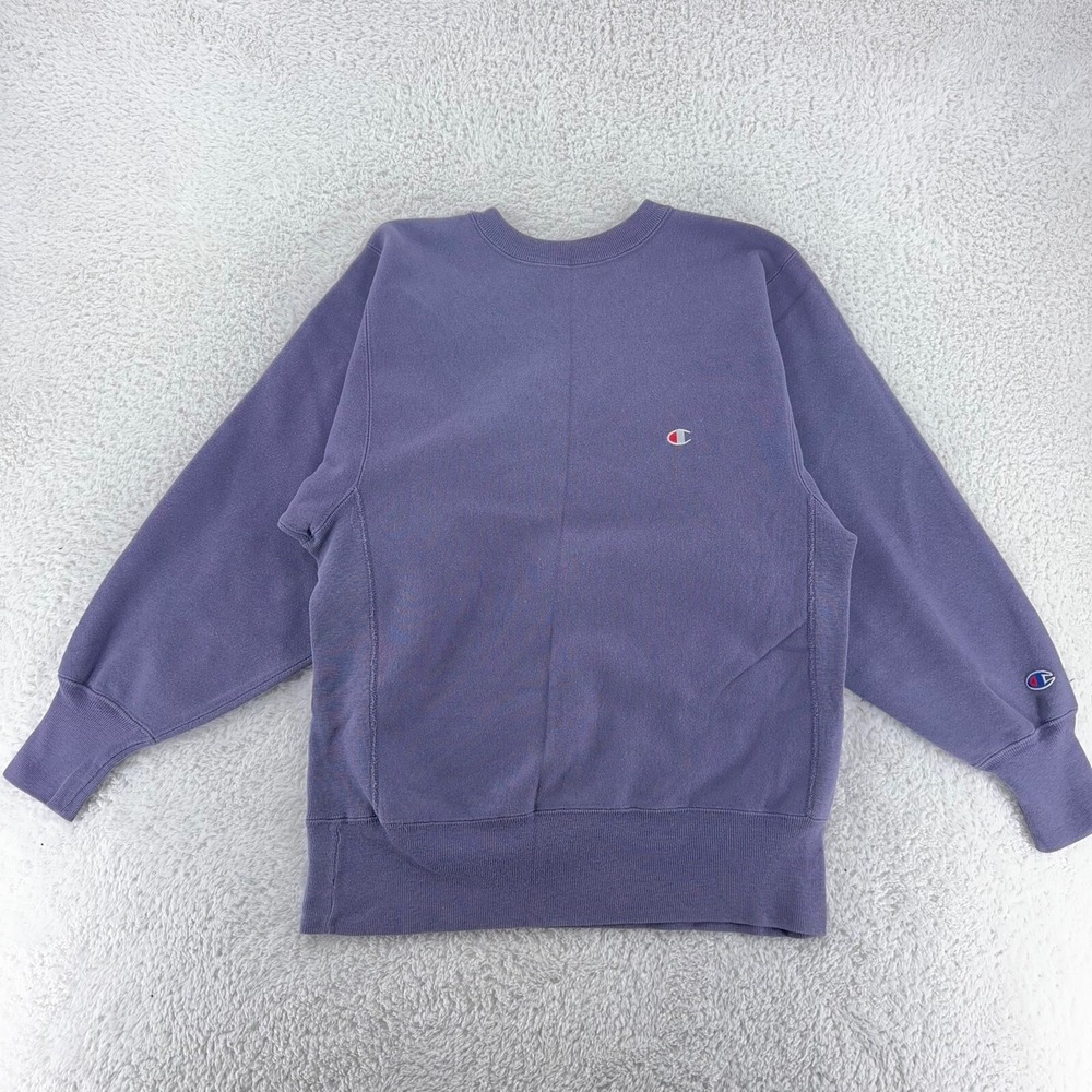 vintage CHAMPION REVERSE WEAVE PURPLE CREWNECK SWEATSHIRT Fits like SMALL